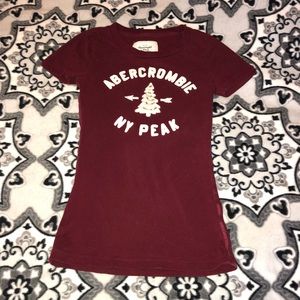 A&F tee w/Christmas tree